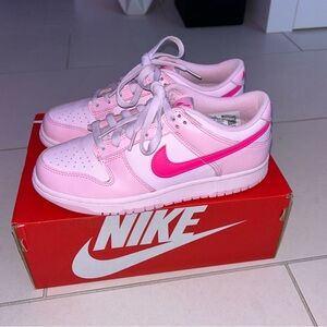 Dunk Low GS ‘Triple Pink’